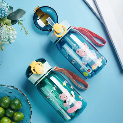 Gourde enfant avec paille